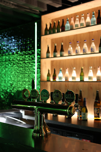Hana Izakaya: high quality, atmospheric bar shot