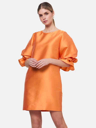 Helen McAlinden: professional product photography of clothing