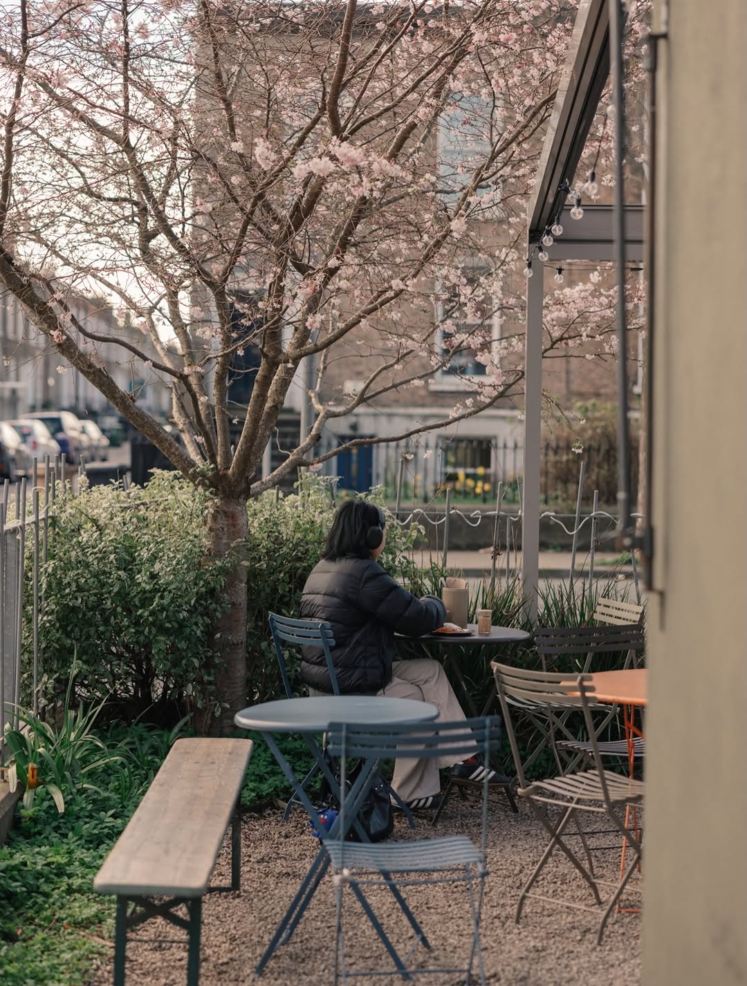 Scéal Bakery: inviting outdoor seating atmosphere