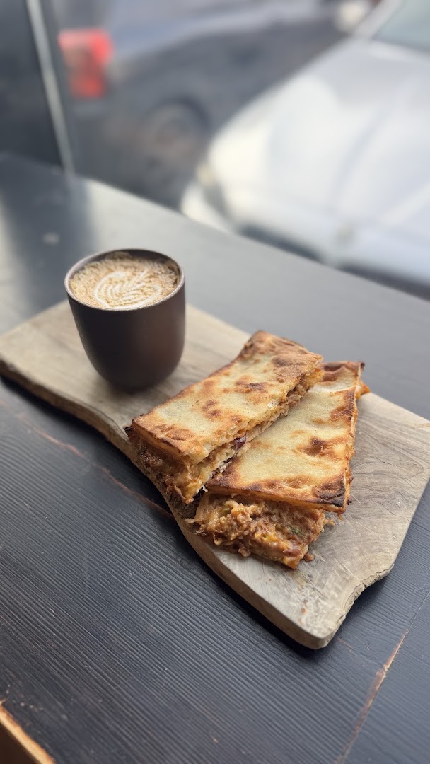Limited Coffee Co.: appetizing, high-quality food photography