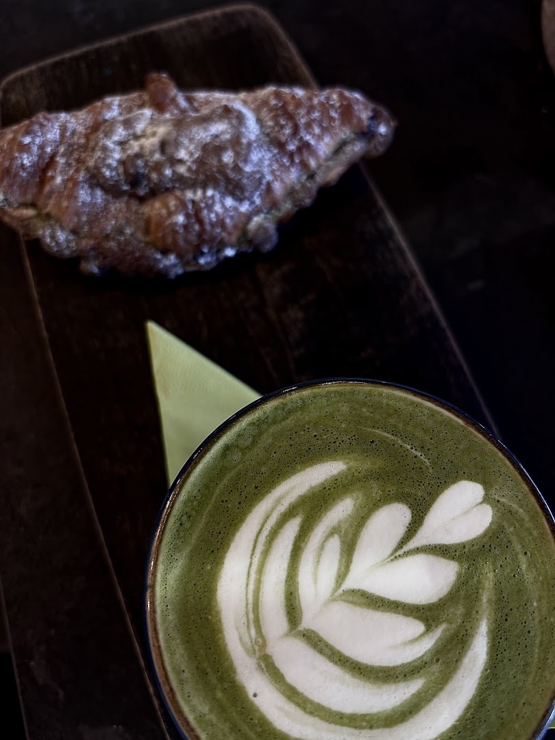 Limited Coffee Co.: appetizing food and drink photography
