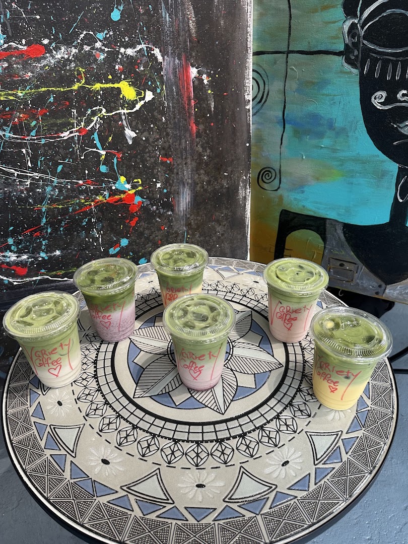Variety Coffee: appetizing drinks in venue setting