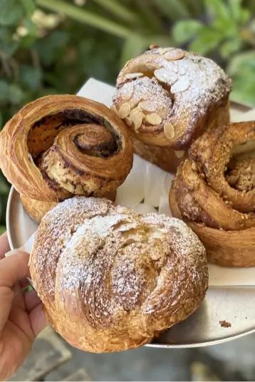 Broytman in the Tower: appetizing photo of fresh pastries