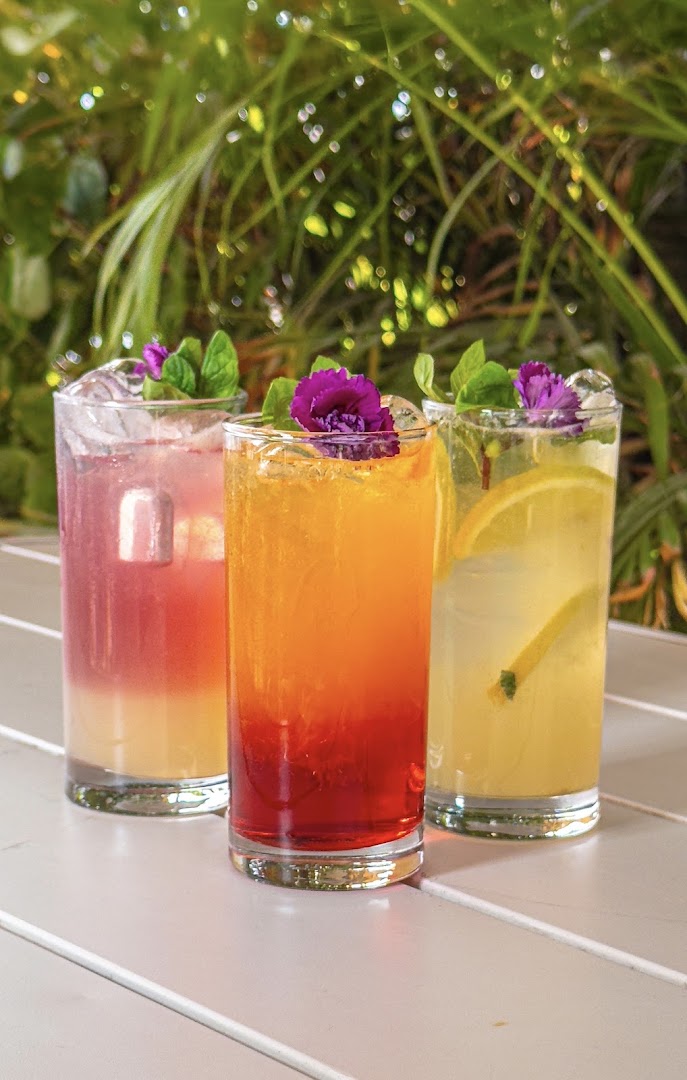 Indigo Beach: high quality, appealing cocktail photo