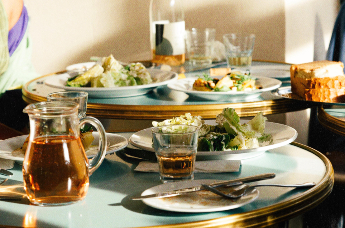 Mifgash Bat Galim: appetizing food and inviting atmosphere