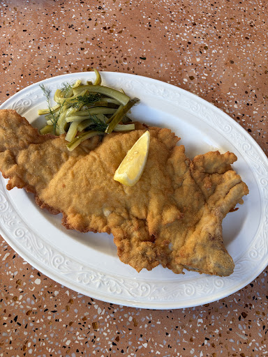 Oscar's: appetizing, high-quality food photo