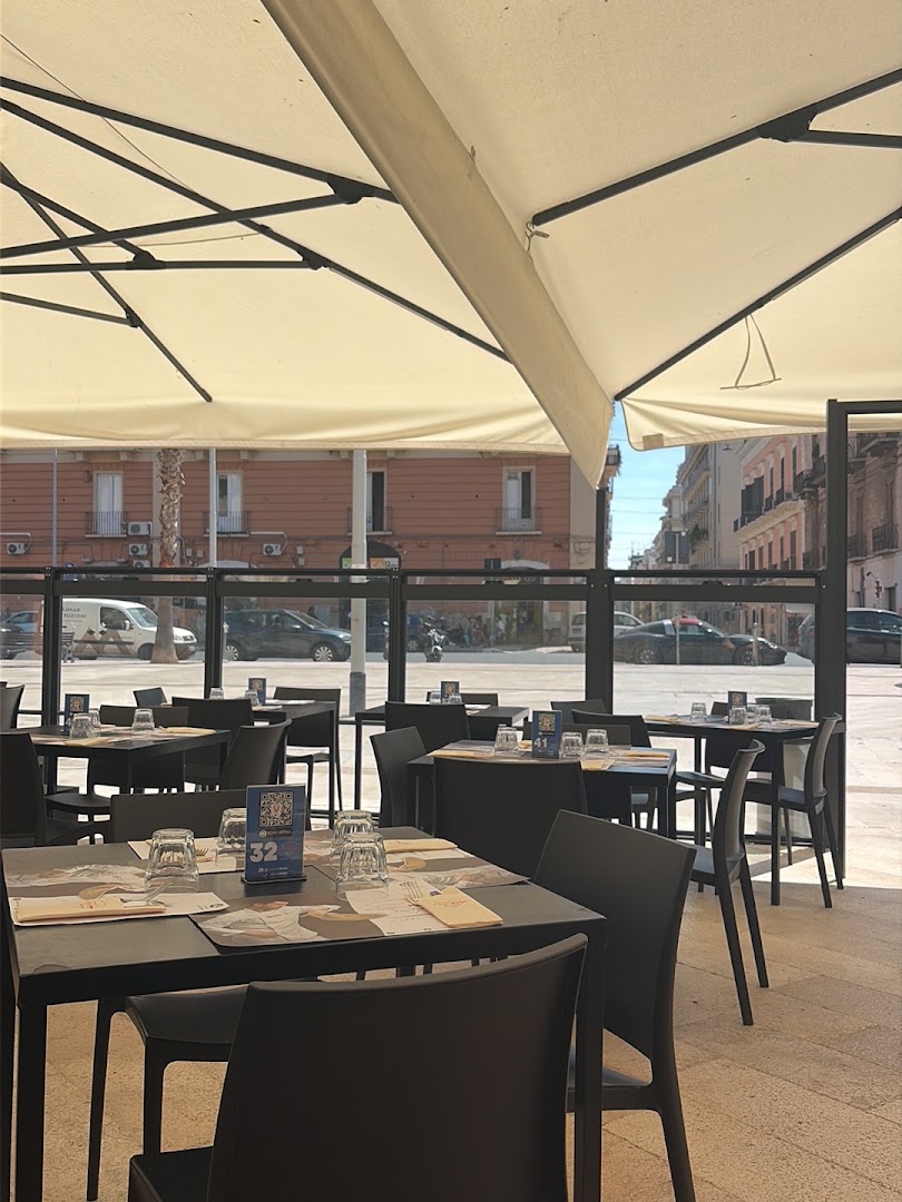 Al Solito Porzio: inviting outdoor dining area photo