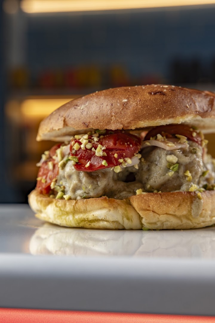 Bageloop: high quality, appetizing food photo