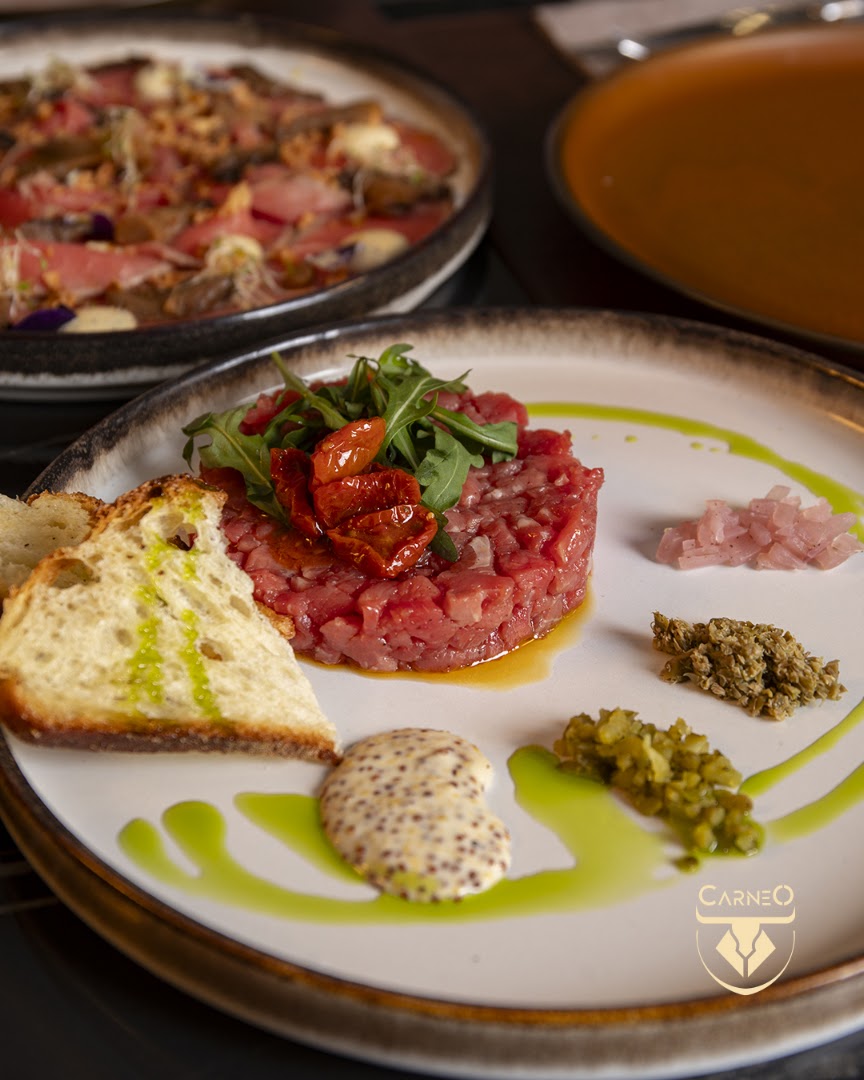 Carneo: professional high-quality food photography
