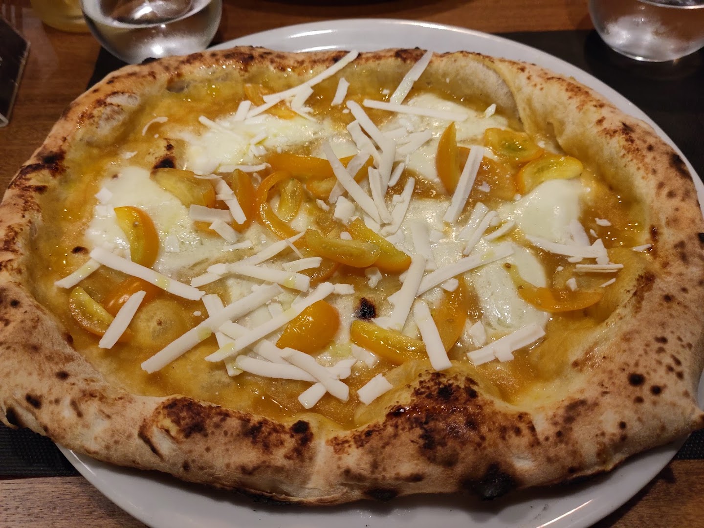 Lassiduata: appetizing photo of served food
