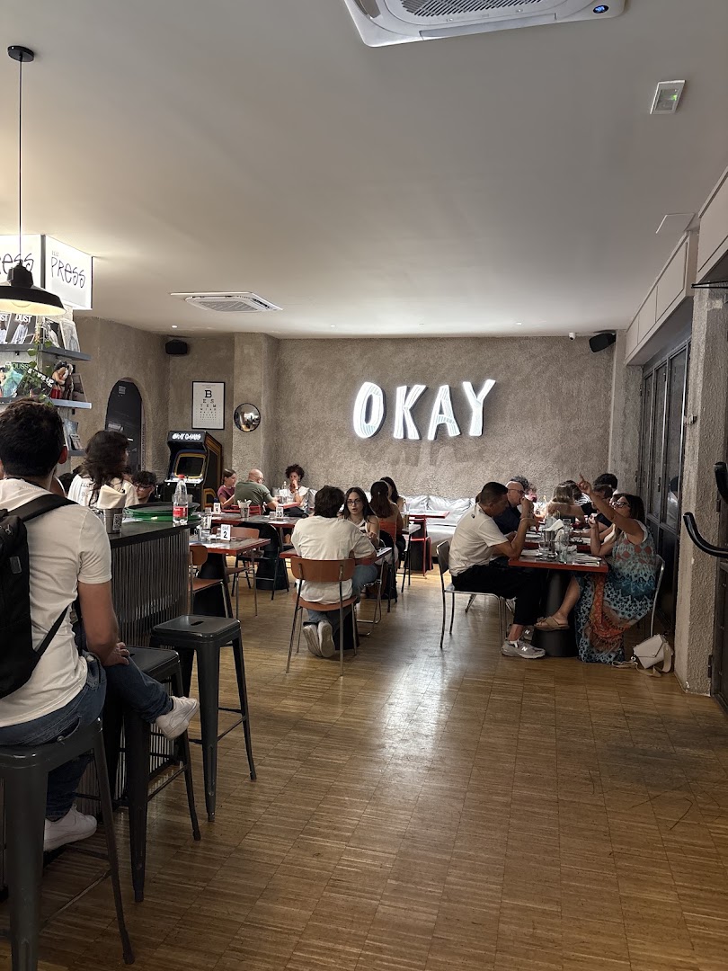 OKAY Bari Social Food Club: clear, inviting atmosphere of venue