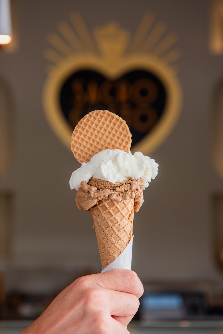Sacro Gusto Gelateria: high quality professional food photo