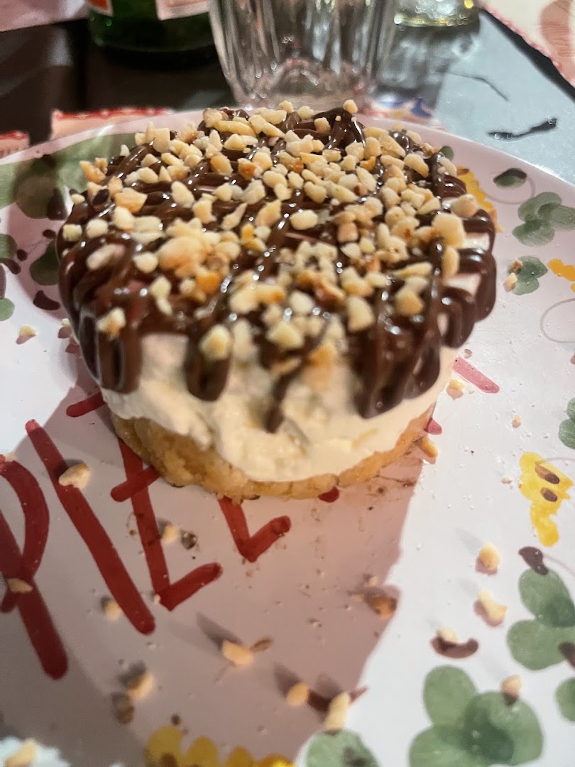 Pizzium: appetizing photo of restaurant dessert