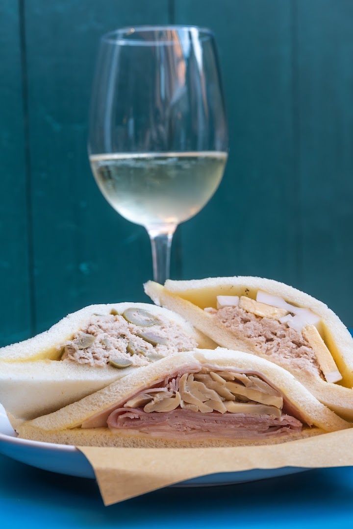 STEA - bacaro di strada: appetizing food and drink photography