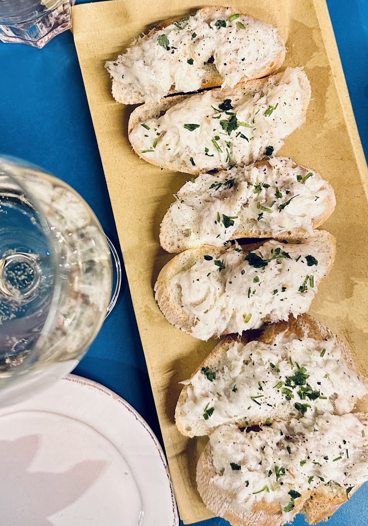 STEA - bacaro di strada: appetizing food and drink presentation