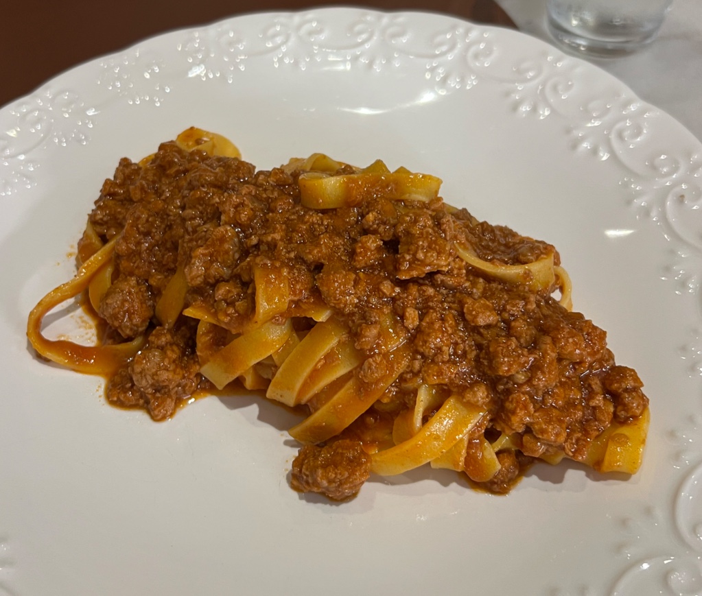 Volando: appetizing photo of restaurant dish
