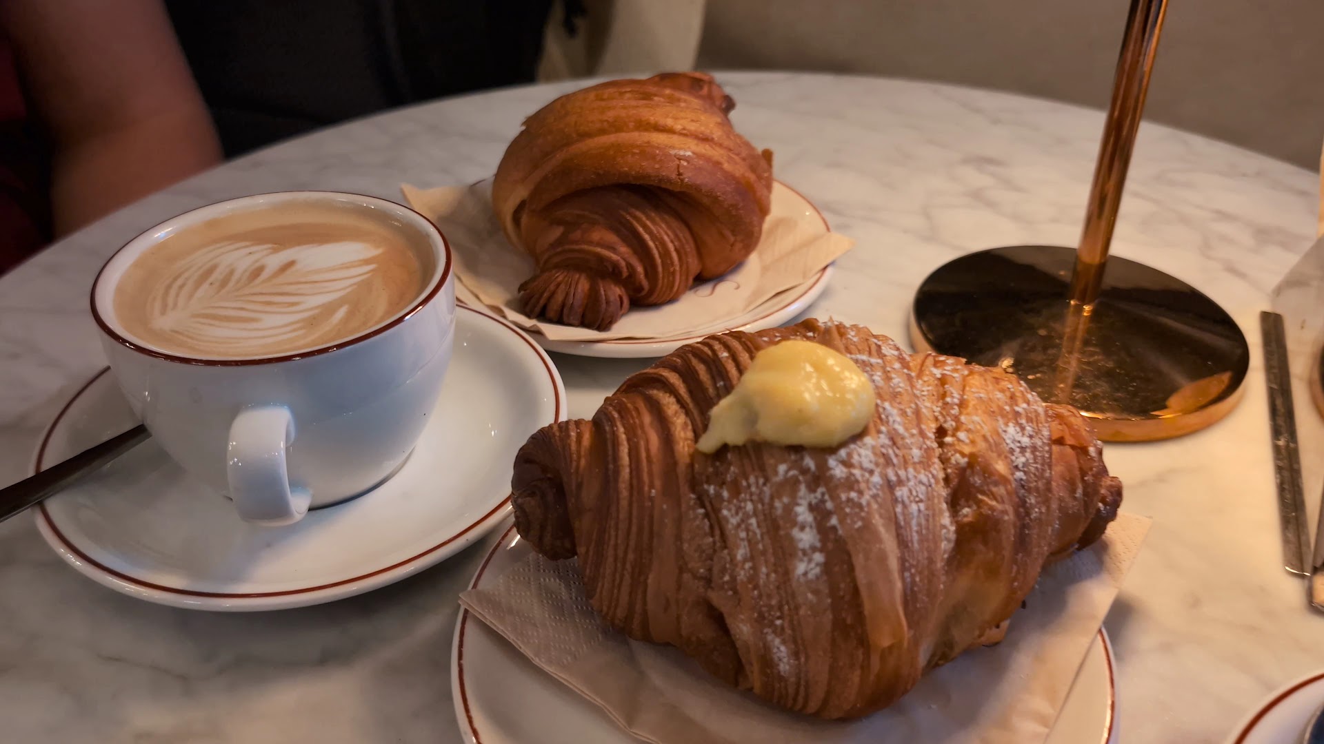 Caffè Svizzero: appetizing, high-quality breakfast food photo