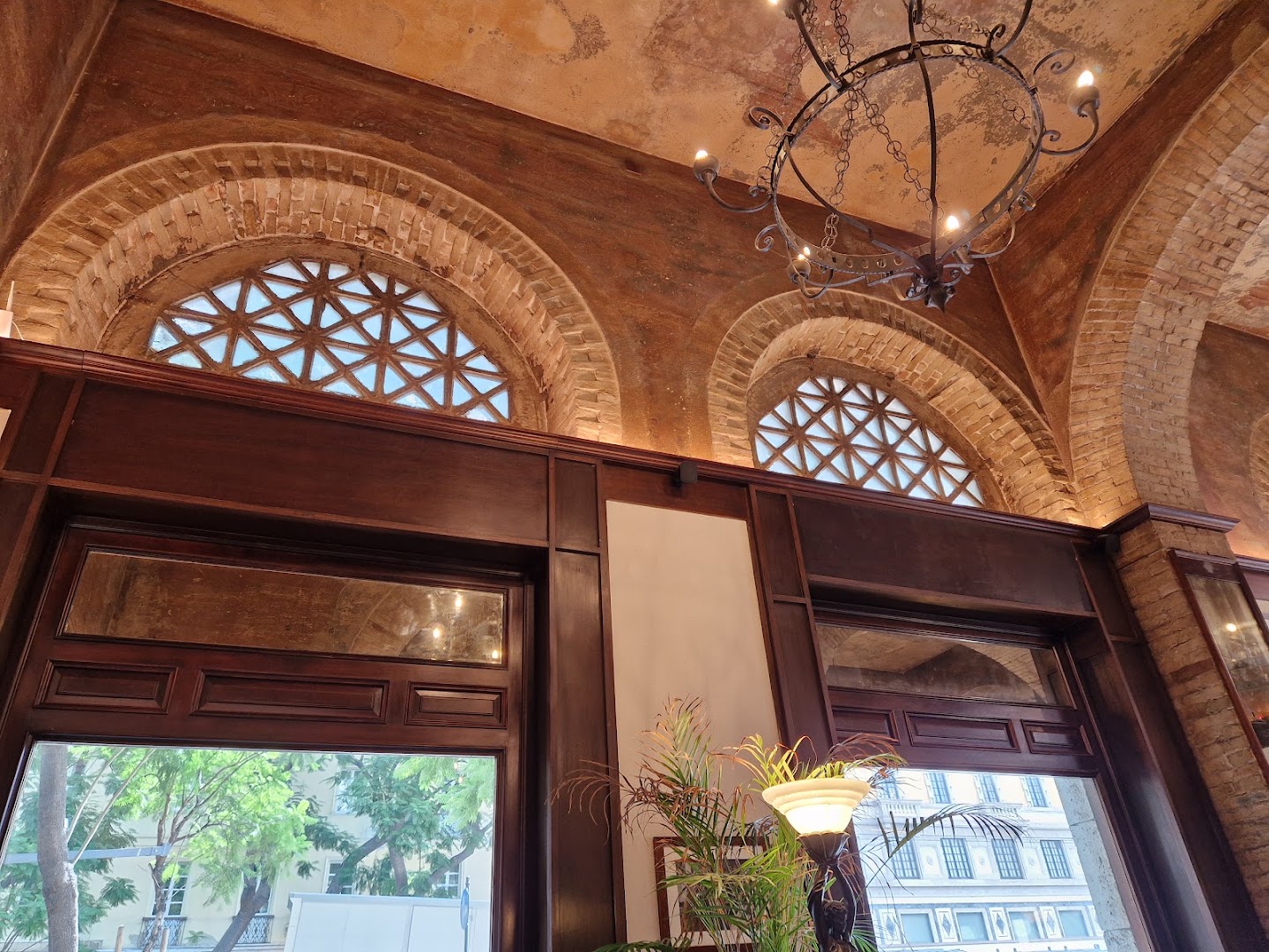 Caffè Svizzero: beautiful interior atmosphere and architecture