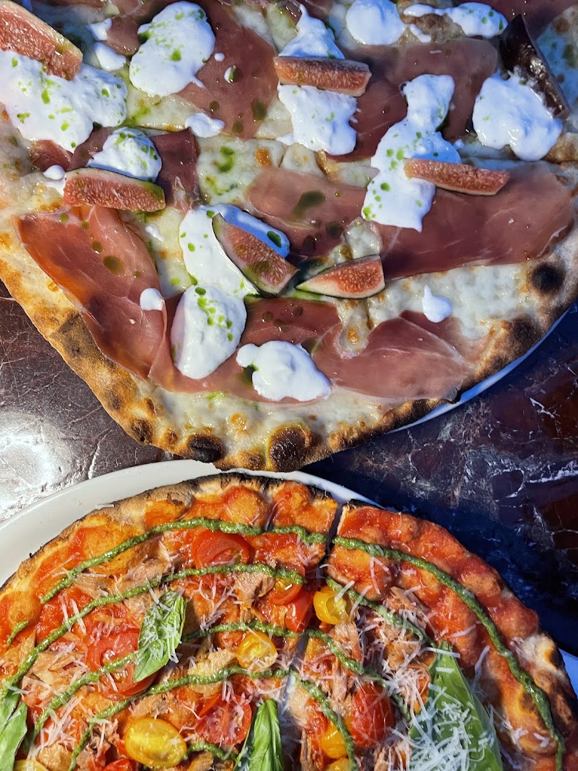 Democratico Rooftop: appetizing, high-quality food photography