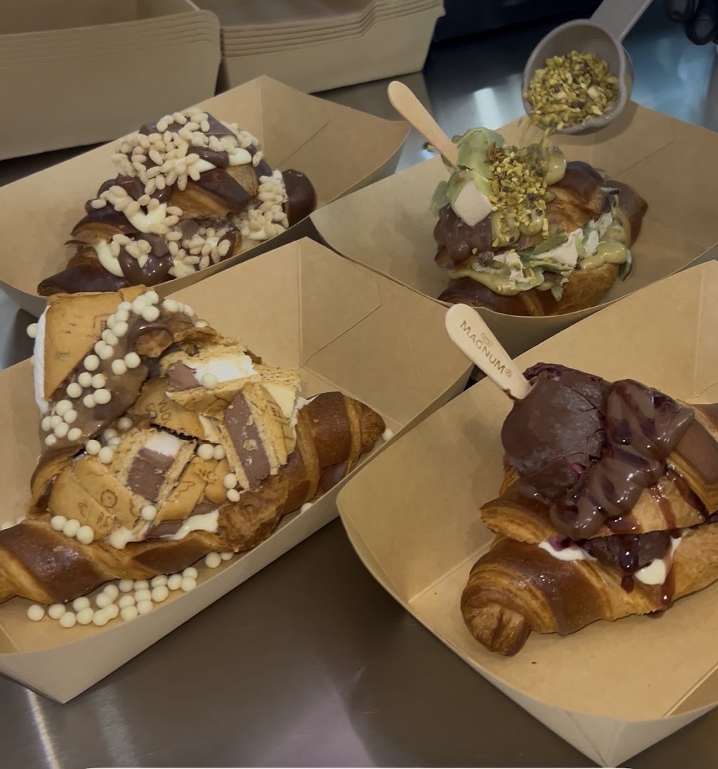Unicornetto: appetizing display of restaurant food