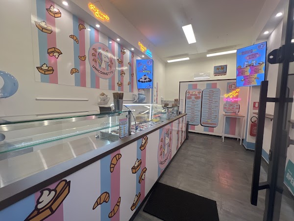 Unicornetto: clear view of venue interior