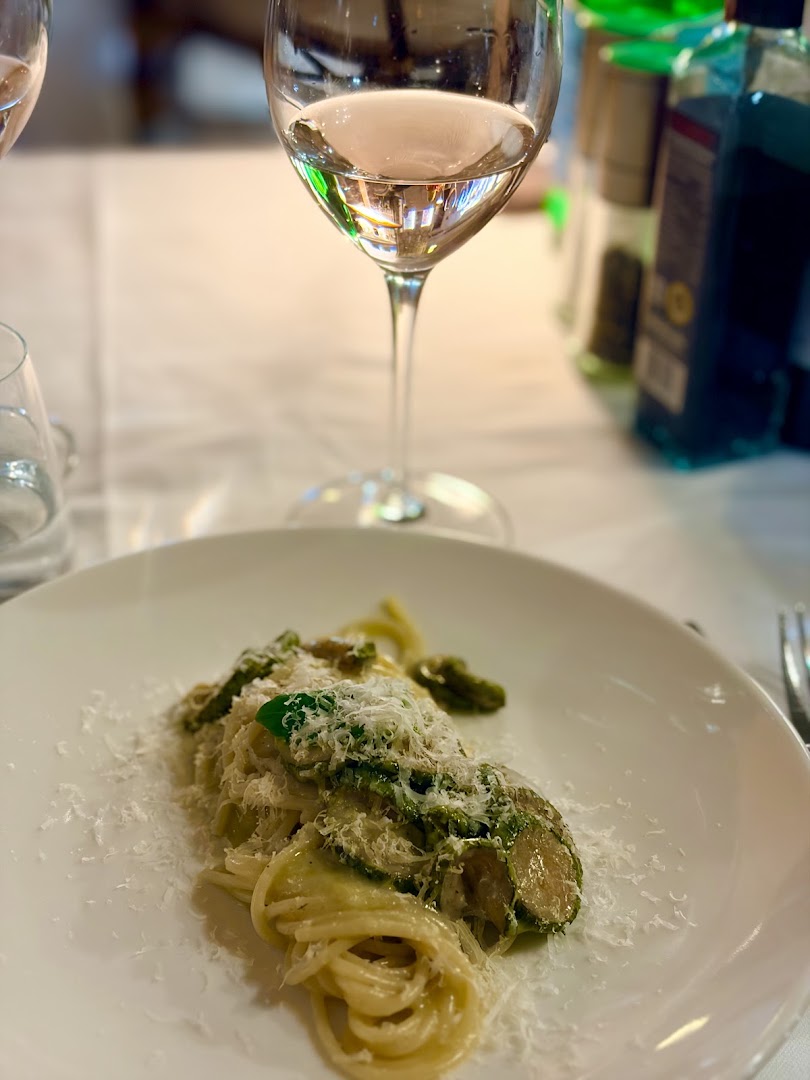 Santina Capri: appetizing food and professional presentation