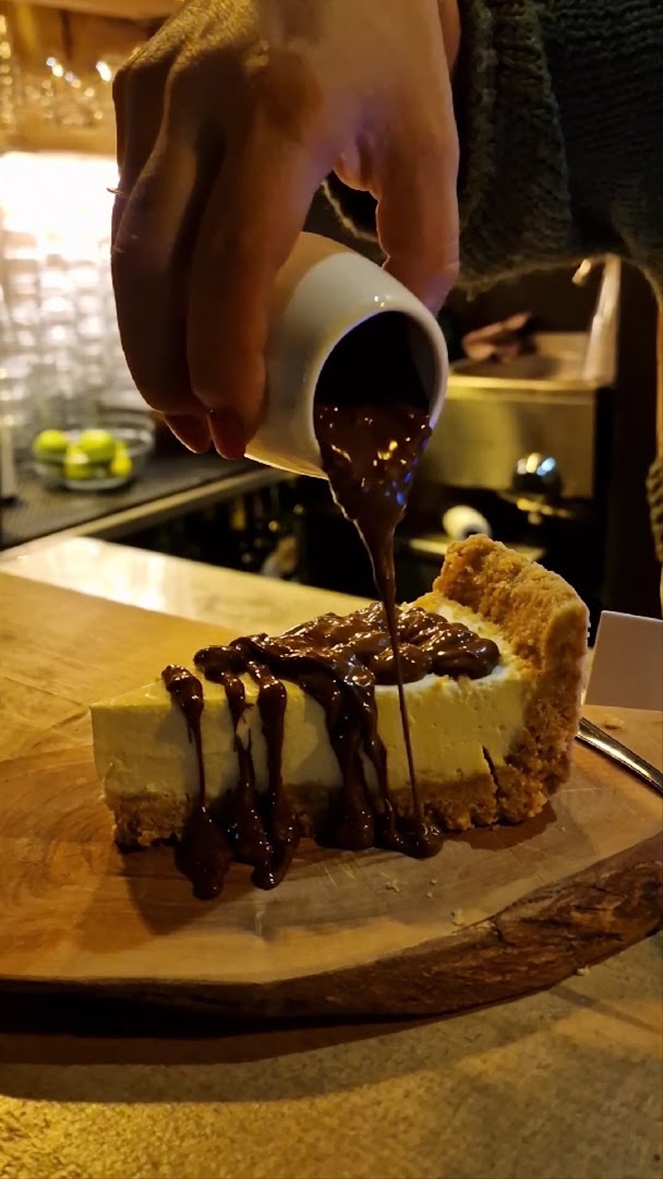 Mass Wine Bar: appetizing food photography