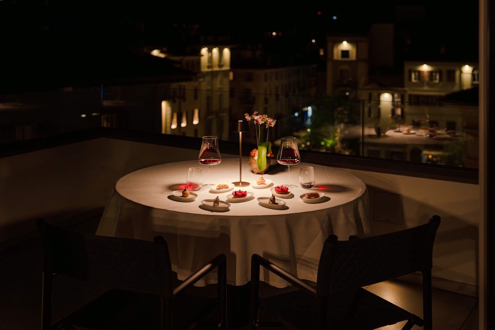 Radiante: elegant atmosphere and professional photography