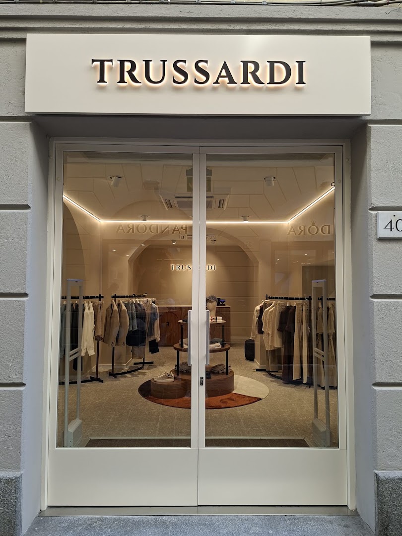 Trussardi Boutique Como: clear, professional storefront photo