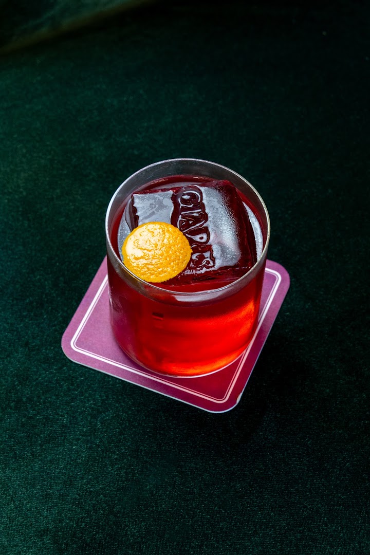 Claris: high quality professional cocktail photo