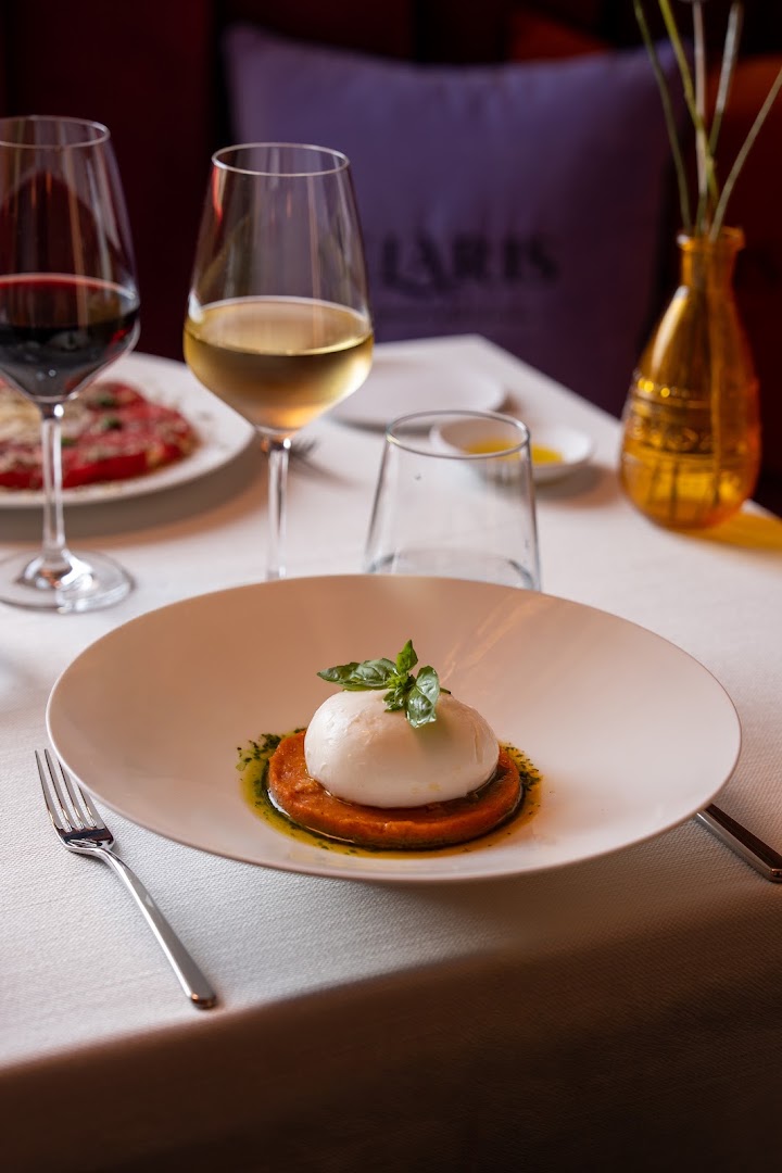 Claris: professional, high-quality food photography