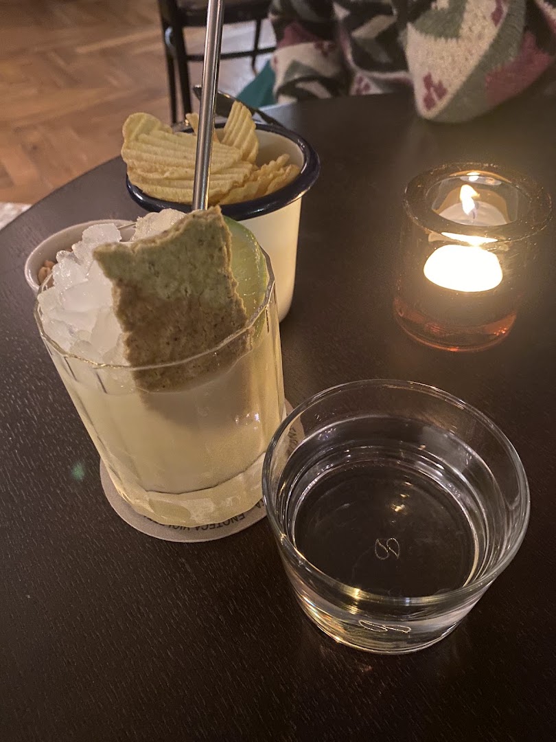 Enoteca Violetta: appealing shot of bar drinks