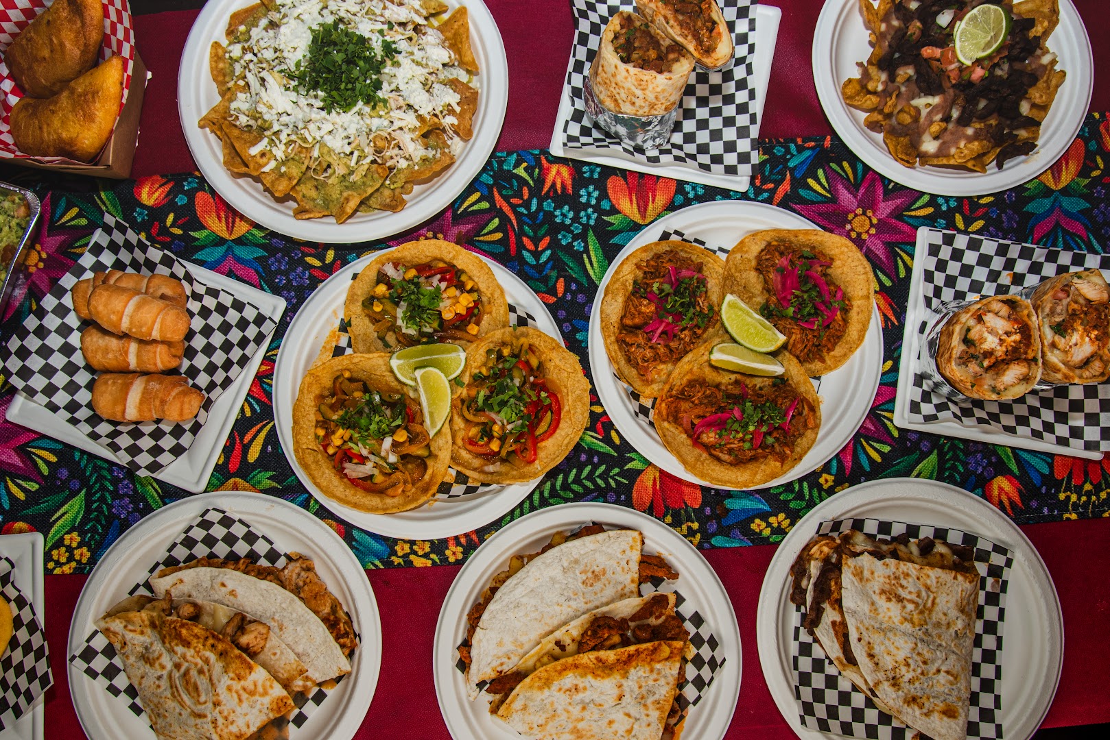Raíces Latin Food: appetizing high-quality food spread