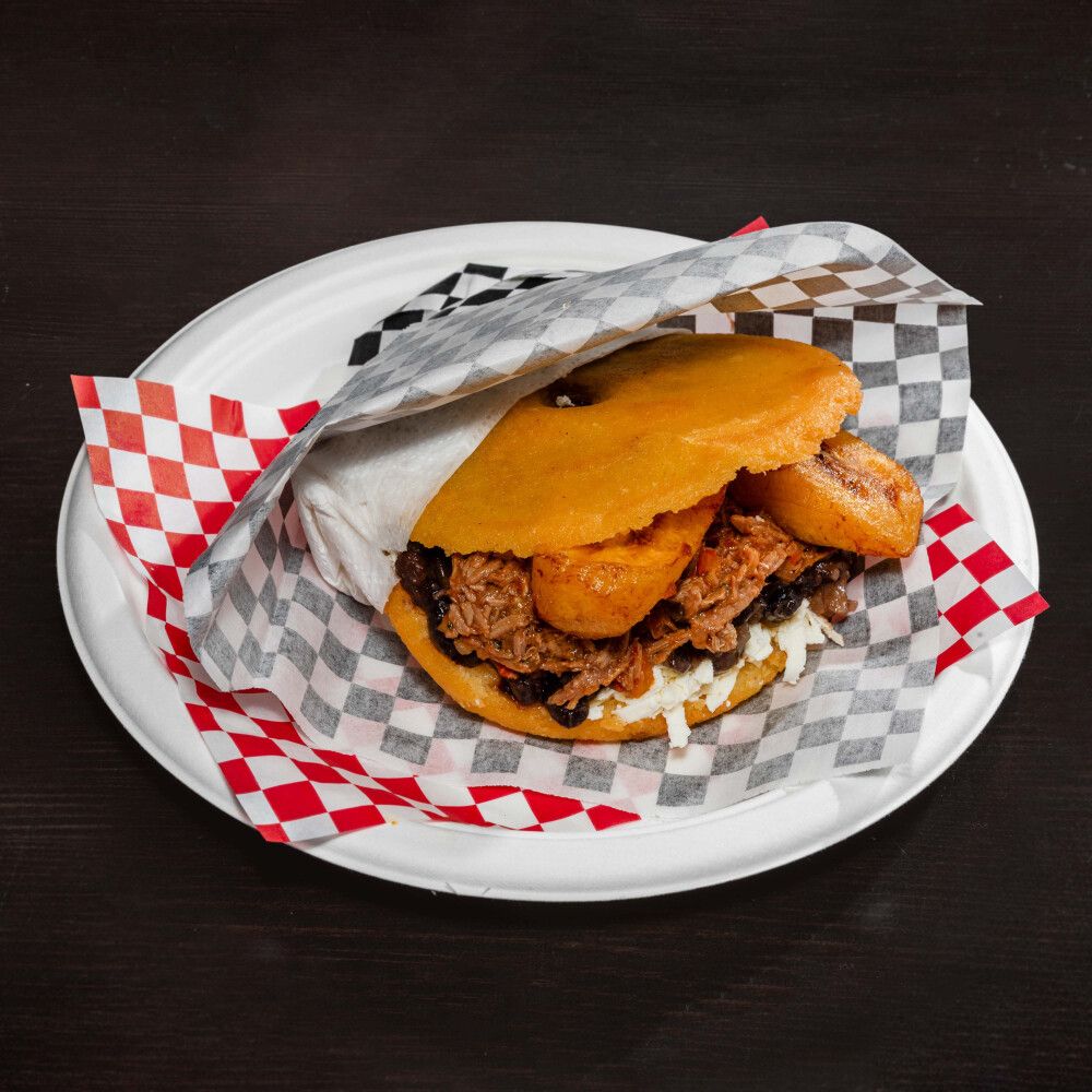 Raíces Latin Food: appetizing, high-quality food photography