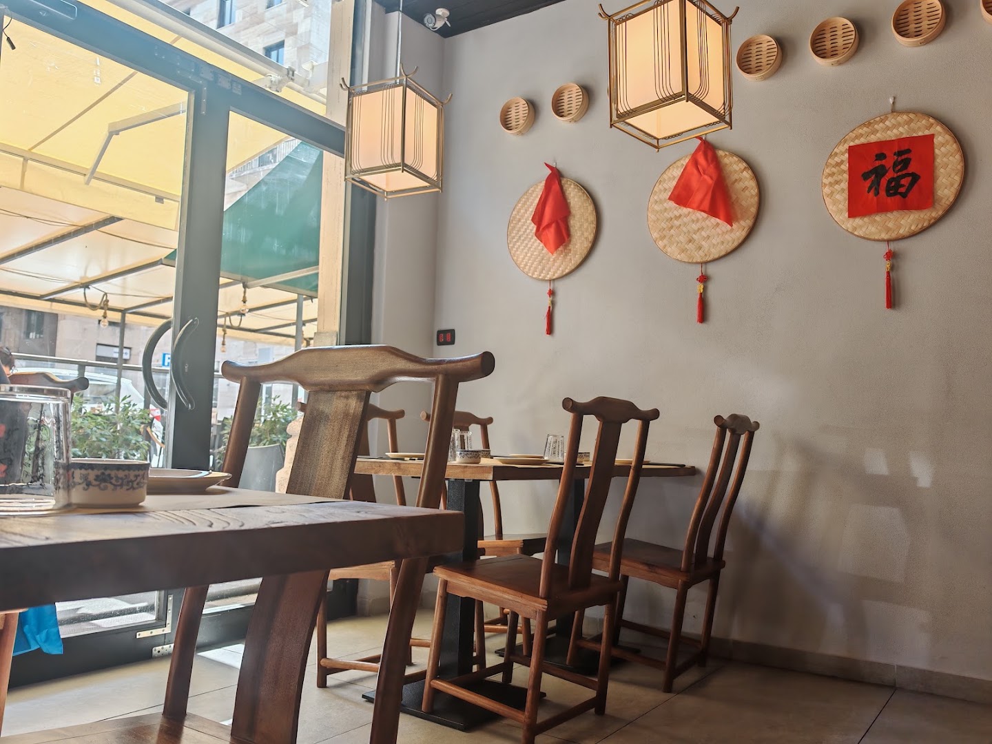 Dim Sum Tang: inviting and clean restaurant interior
