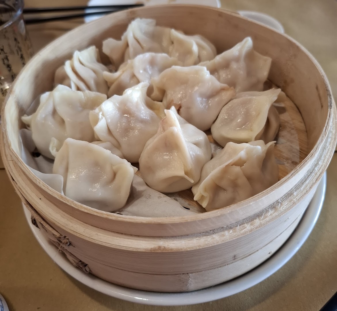 Dim Sum Tang: appetizing photo of fresh dumplings
