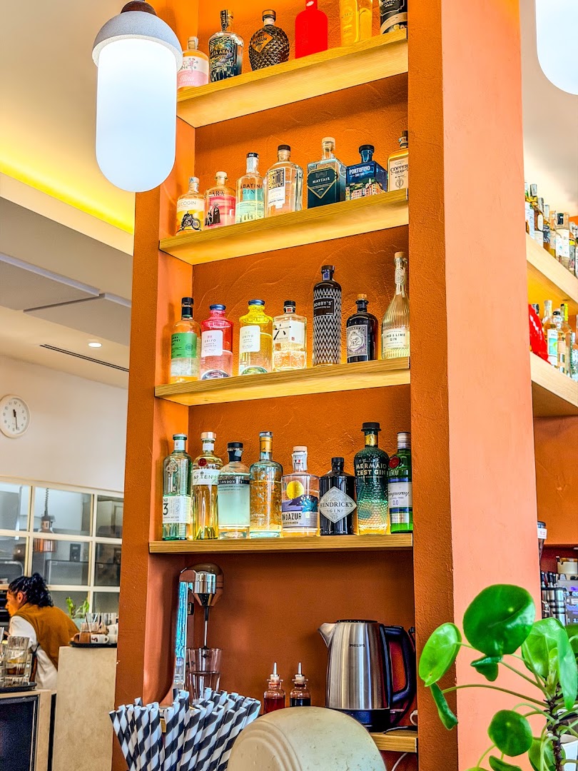 Branci: attractive, well-lit interior bar display