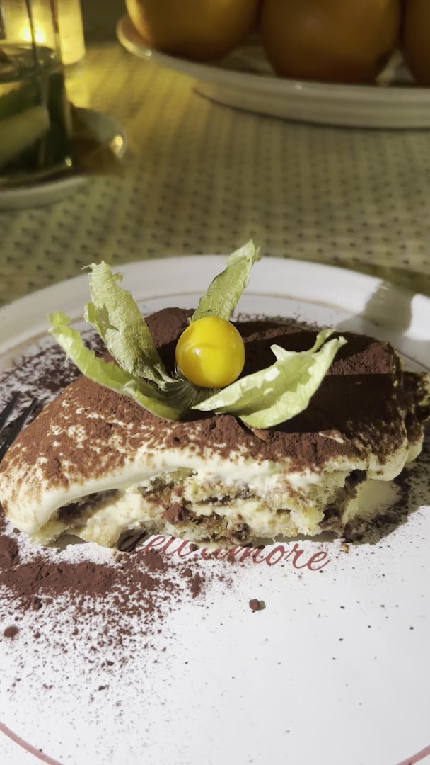 Mariaparadiso: appetizing photo of restaurant dessert