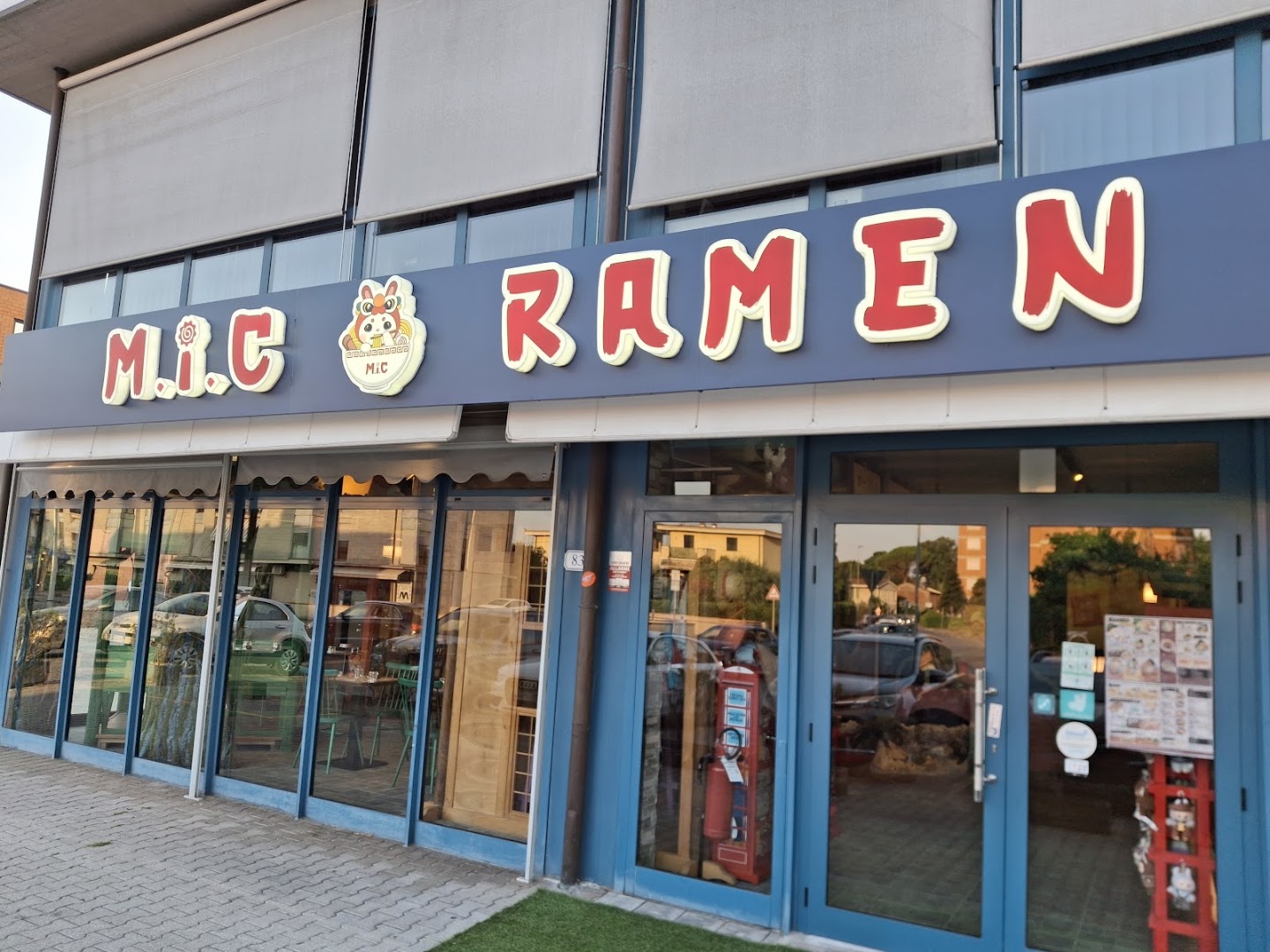 MIC Ramen Lucca: clear exterior shot of restaurant