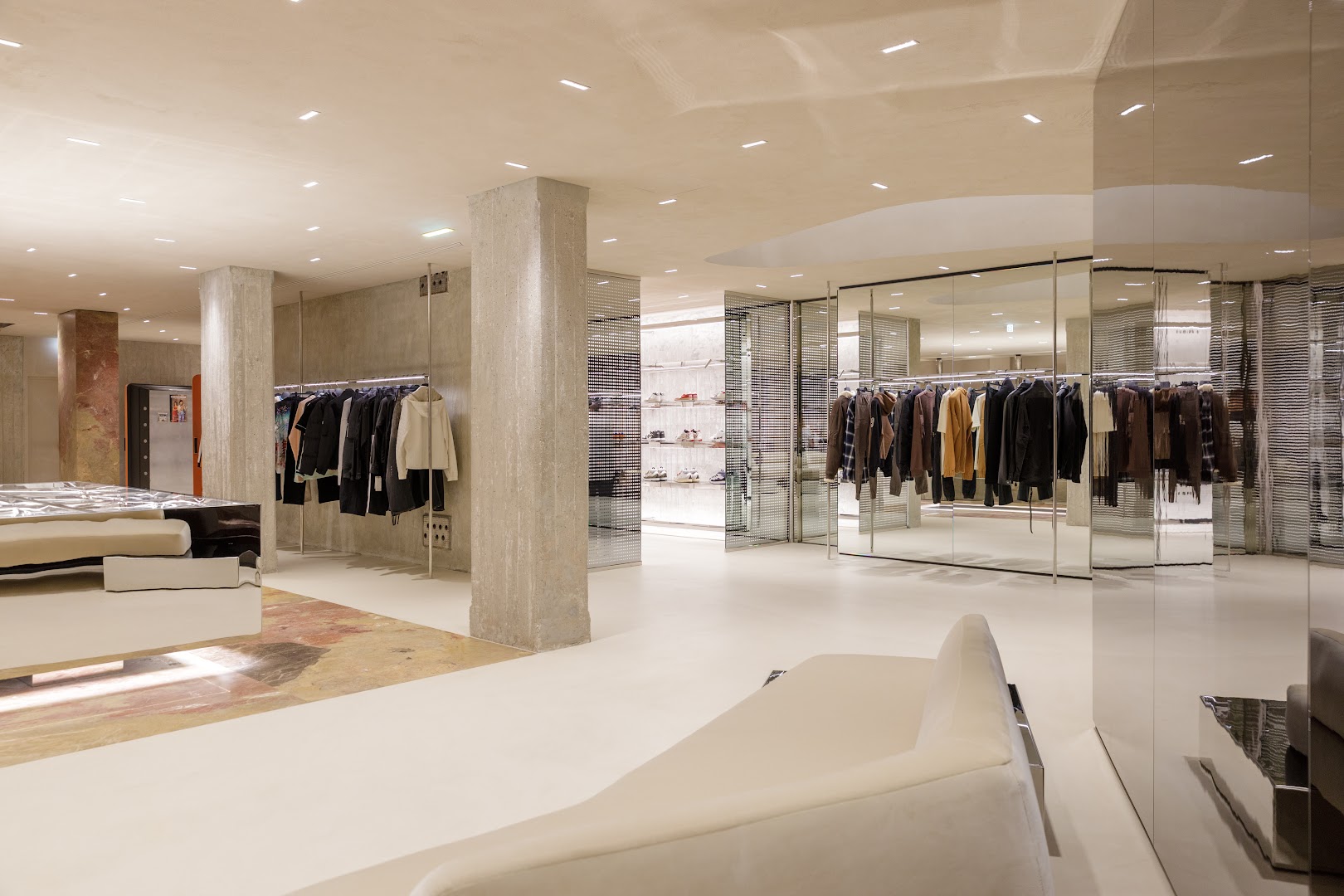 Anteprima: professional interior shop photography