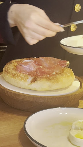 PEPE Barra Italiana: appetizing food presentation