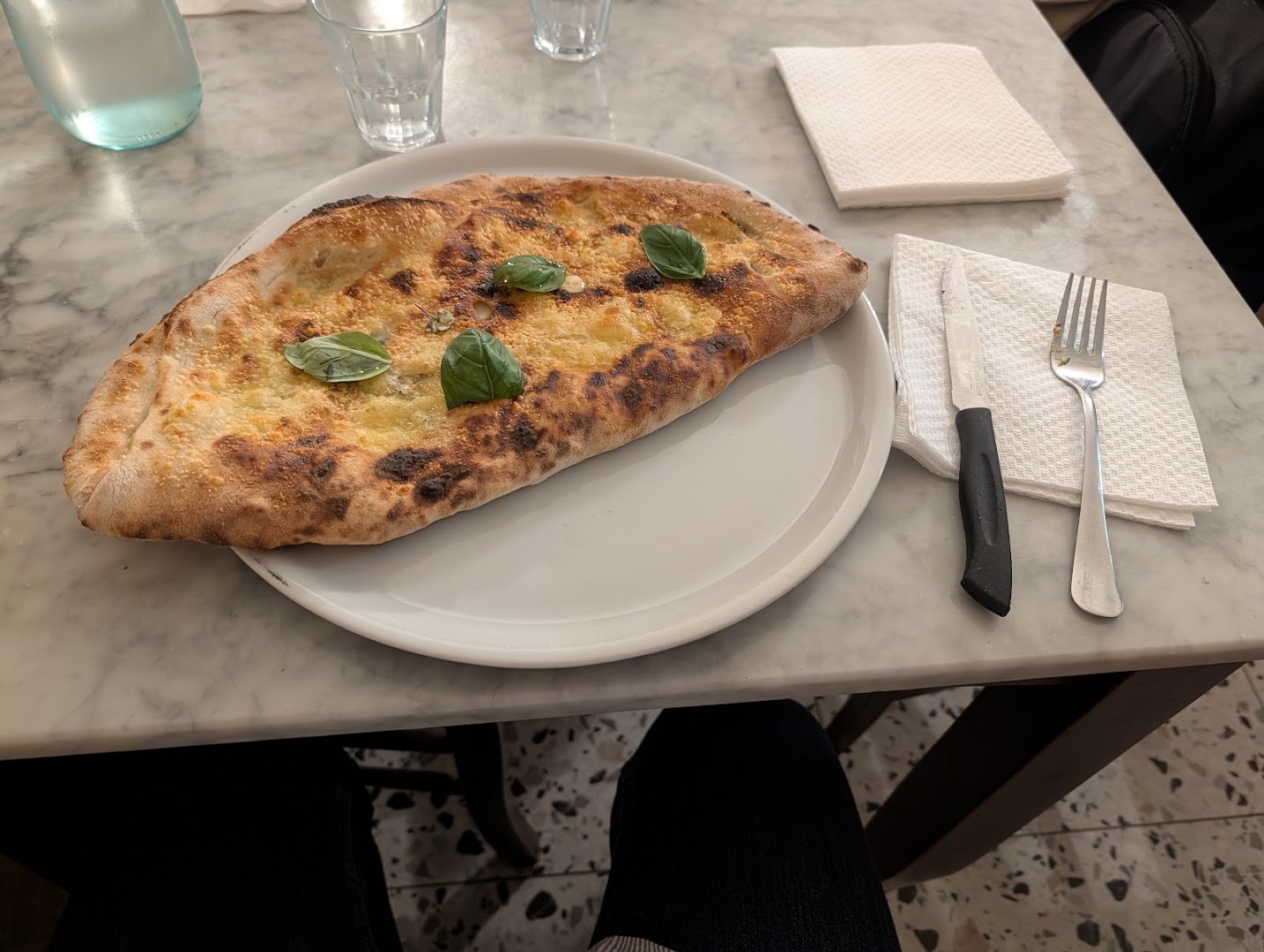 Antica Pizzeria Chiaia: appetizing photo of restaurant food