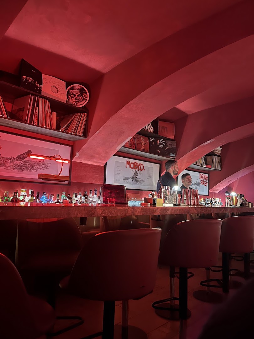 Moby D: atmospheric shot of bar interior