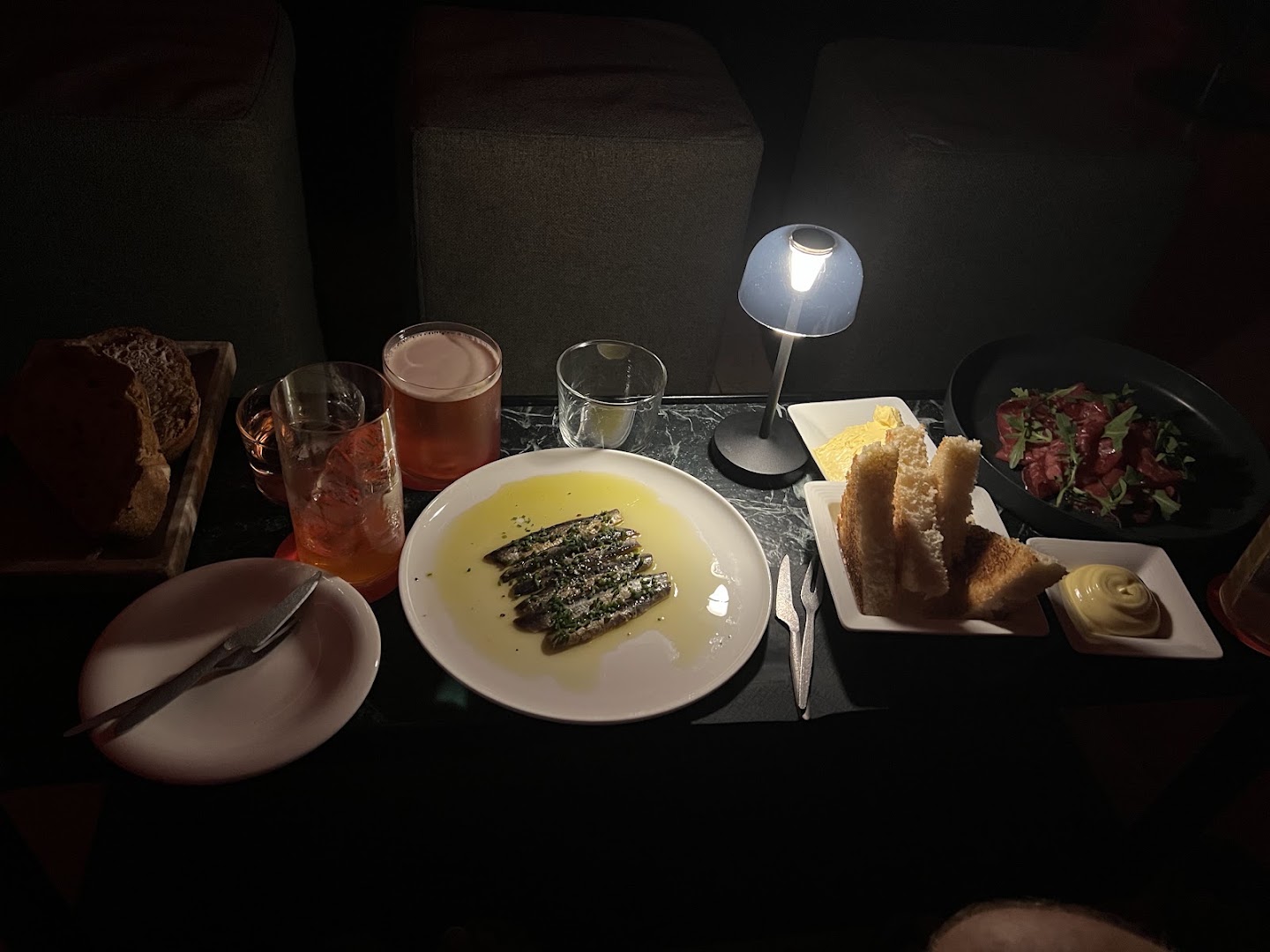 Moby D: appetizing food and drink presentation