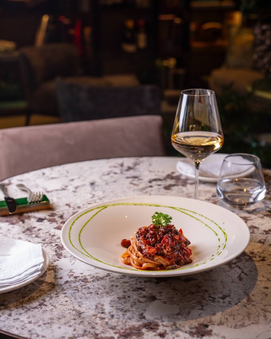 To Live: professional and appetizing food photography