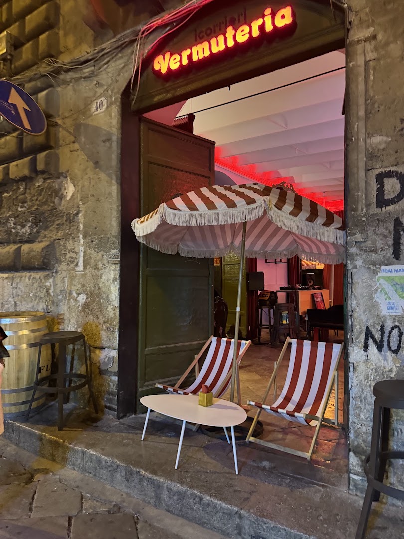 Vermuteria: inviting and atmospheric venue exterior