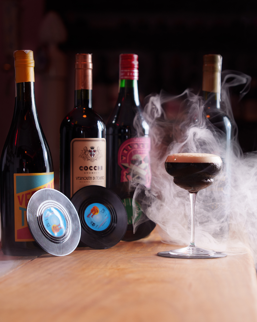 Vermuteria: professional and appealing drink photography