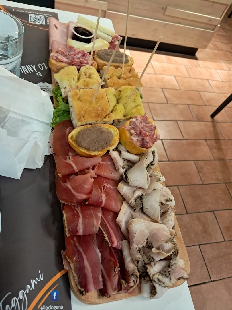 La Dogana: appetizing food presentation