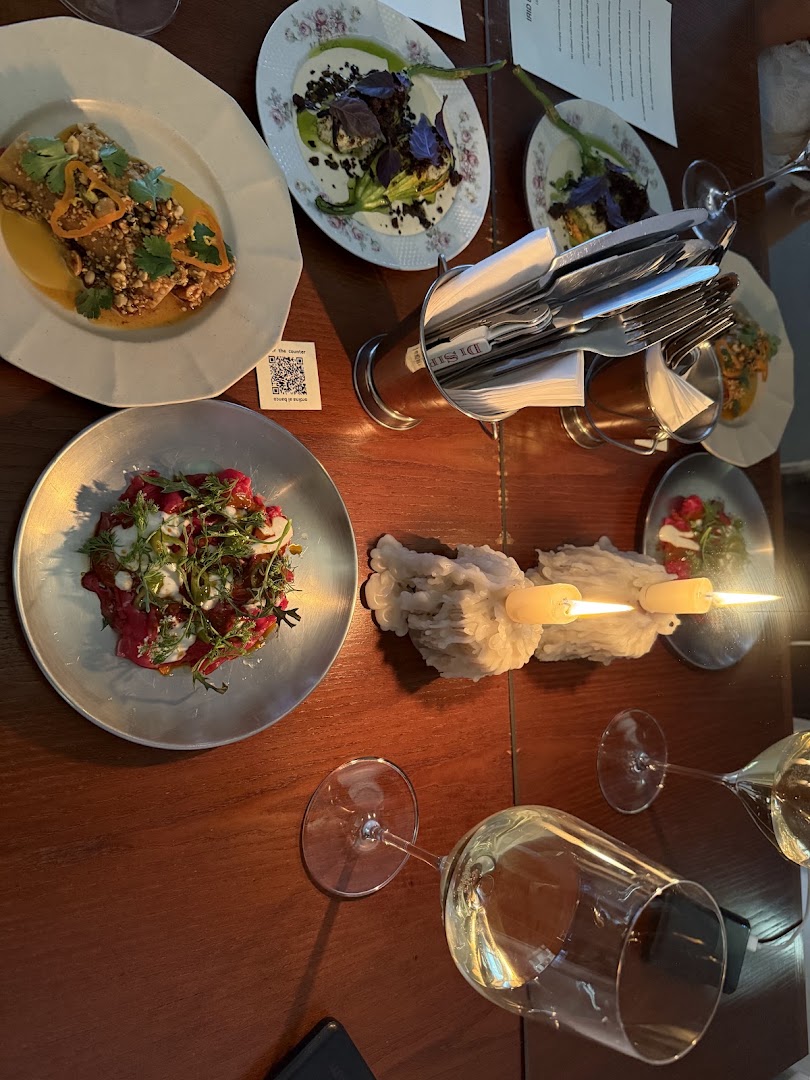 33 Giri: appetizing food and inviting atmosphere