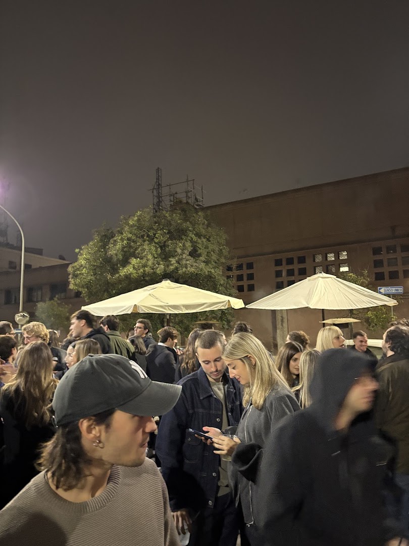 Busso: lively bar atmosphere well